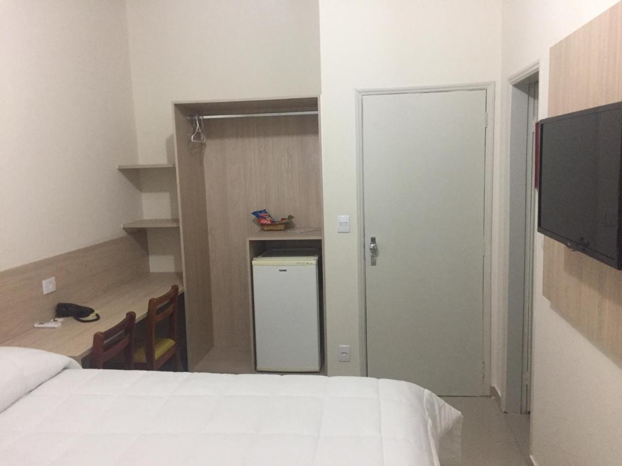 Santa Rosa Hotel Асис Экстерьер фото